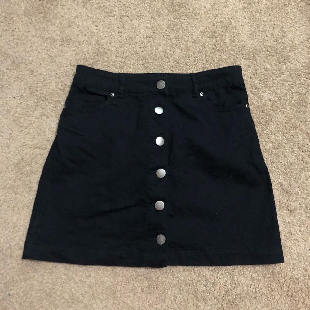 F21 black mini skirt